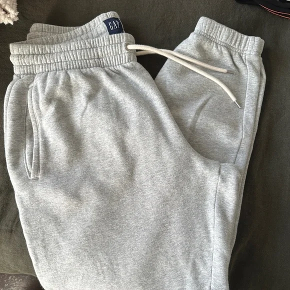 GAP Vintage Soft Classic joggers, size Large TALL - Picture 3 of 3